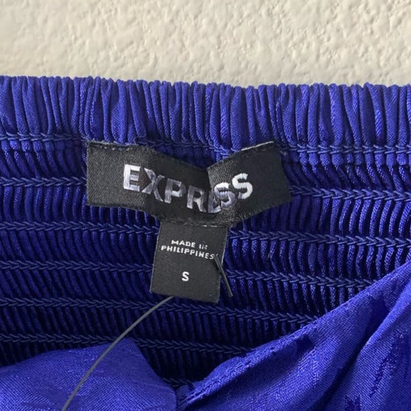 EXPRESS Satin Jacquard Tie Front Thong Bodysuit - Picture 7 of 11